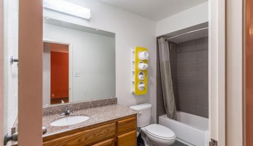 Queen Room with Two Queen Beds - Non-Smoking
