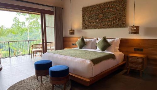 Suite with Valley View