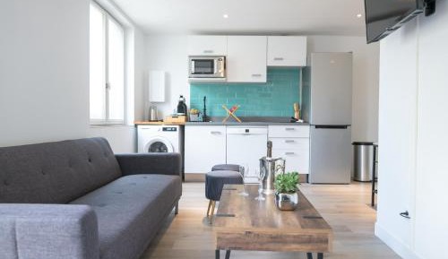 One-Bedroom Apartment with Terrace