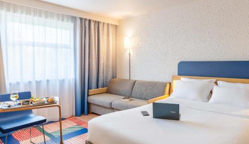 Comfort Room - 1 double bed and 2-seater sofa bed