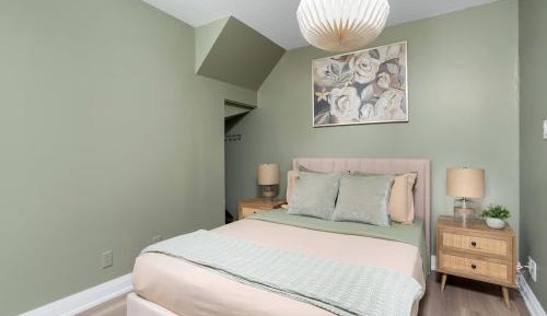 One-Bedroom Deluxe Apartment