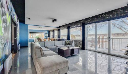 Three-Bedroom Apartment with Water View