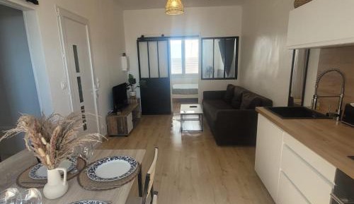 One-Bedroom Apartment with City View