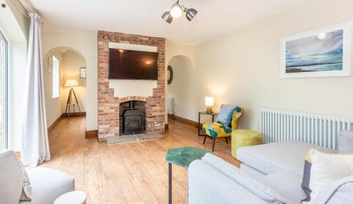 Three-Bedroom Vacation Home 