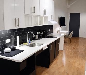 Studio Apartment with Queen Bed