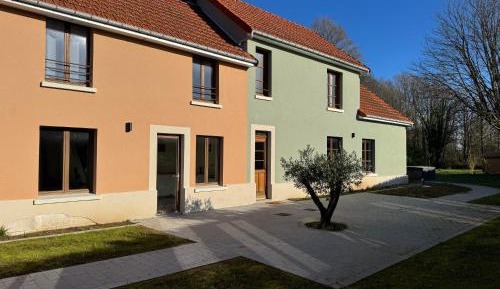 Six-Bedroom House