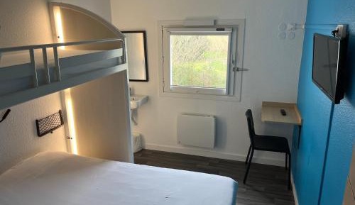 Triple Room with Shared Bathroom
