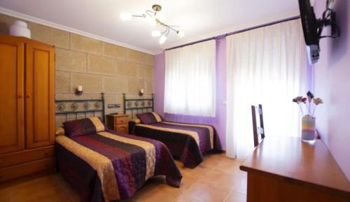 Twin Room with Private Bathroom