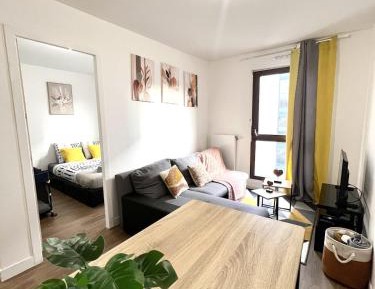 One-Bedroom Apartment with View
