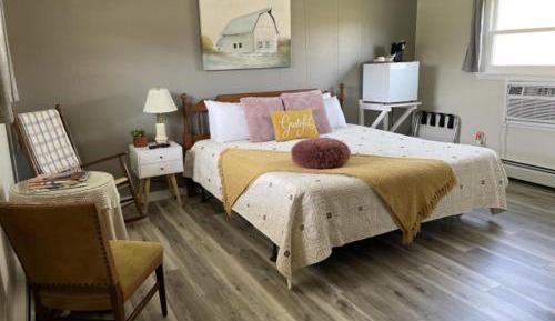 Deluxe King Room
