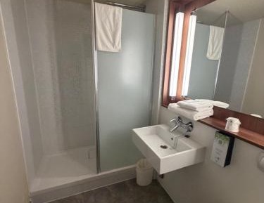 Standard Room - 1 Double Bed 1 Junior Bed up to 10 years