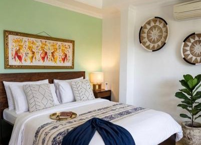 Queen Room with Pool View