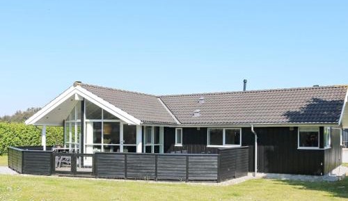 Three-Bedroom Vacation Home 