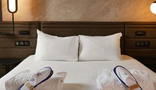 Executive Quadruple Room - 1 double bed and 1 d ouble sofa bed for 2 people