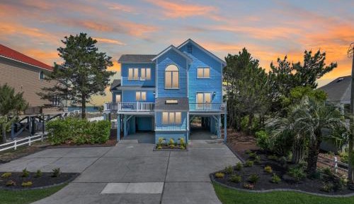 Seven-Bedroom House