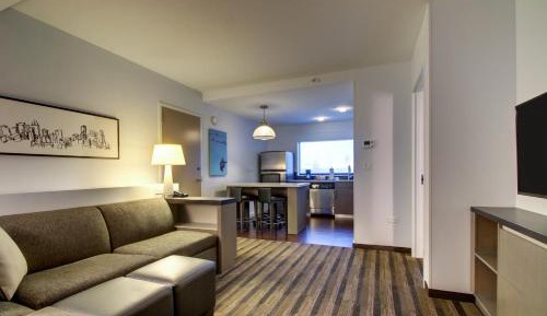 One-Bedroom Suite with Kitchen and Sofa Bed