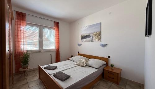 Apartment with Garden View