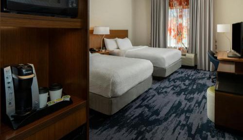 Room with Tub - Mobility Accessible