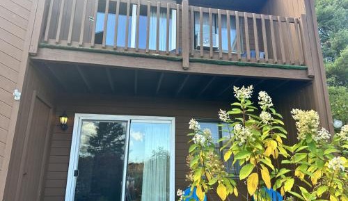 Two-Bedroom Deluxe Apartment with Balcony
