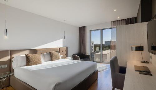 Double Room (1 Adult)