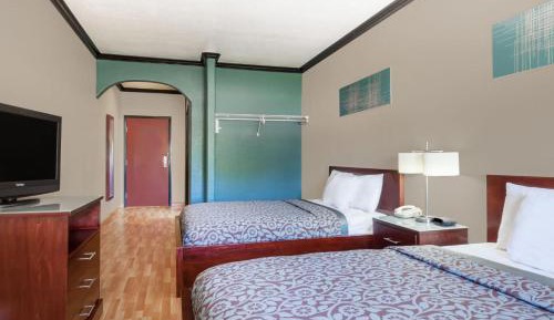 Queen Room with Two Queen Beds - Non-Smoking