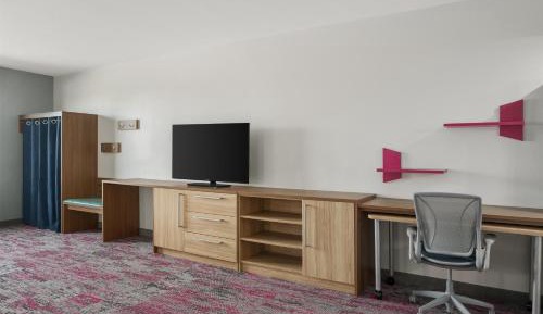 Studio Suite with Two Queen Beds and Tub - Mobility Access