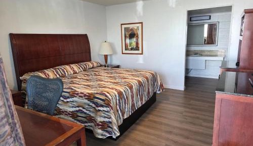 King Room - Non-Smoking