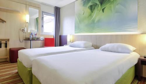 Standard Two Single Bed