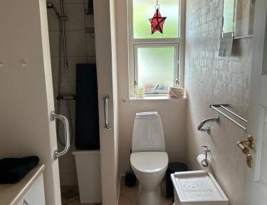 Single Room with Shared Bathroom