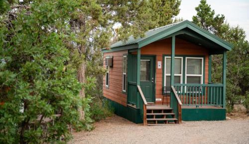 Bungalow with Patio