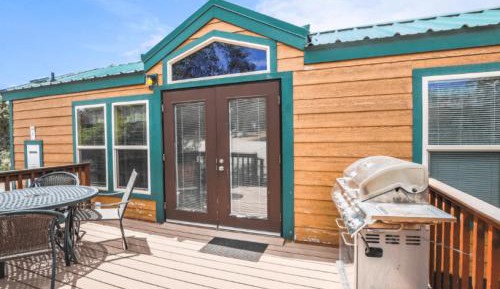 Bungalow with Patio