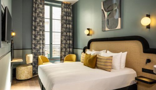 Superior Twin Room with City View