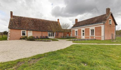 Villa with Garden View