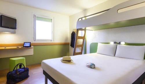 Triple Room with One Double Bed and One Bunk Bed