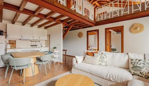 Four-Bedroom Deluxe Apartment