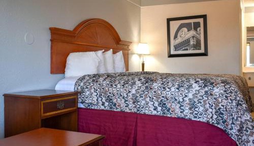 King Room - Disability Access/Non-Smoking