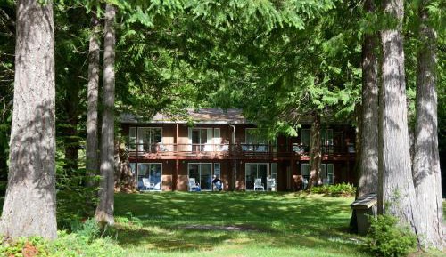 Deluxe Room - No Pets Allowed