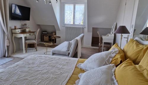 Two-Bedroom Apartment with Garden View