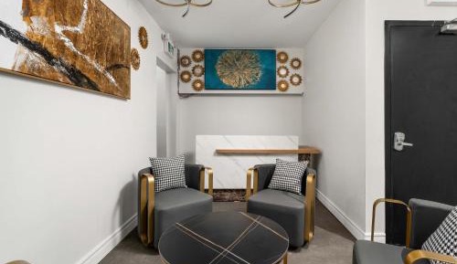 Queen Room