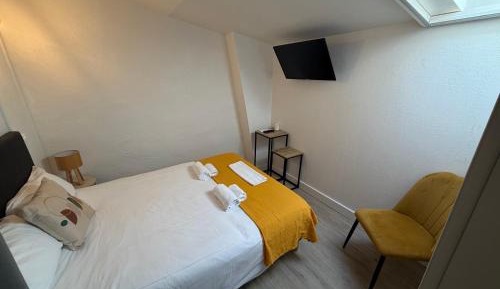 Double Room with Private Bathroom