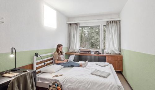 Budget Double Room with Shared Bathroom