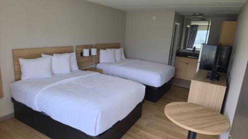Double Room with Two Double Beds - Non-Smoking