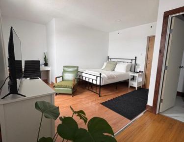 Queen Suite
