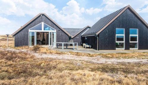 Three-Bedroom Vacation Home 