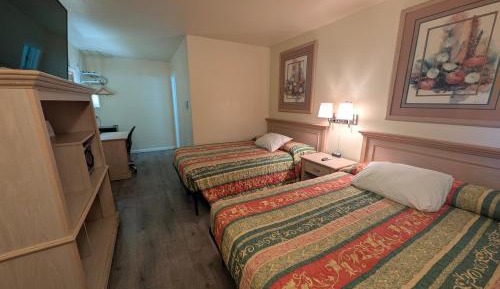 Double Room with Two Double Beds - Non-Smoking