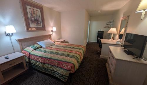 Queen Room