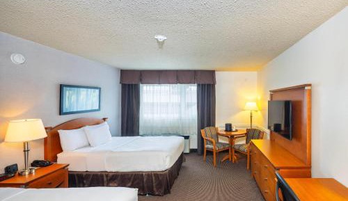 Deluxe Double Room with Two Double Beds - Non-Smoking