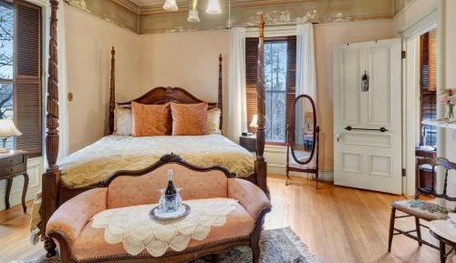 Standard King Room