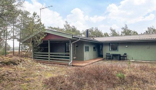 Three-Bedroom Vacation Home 