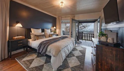 King Suite with Balcony